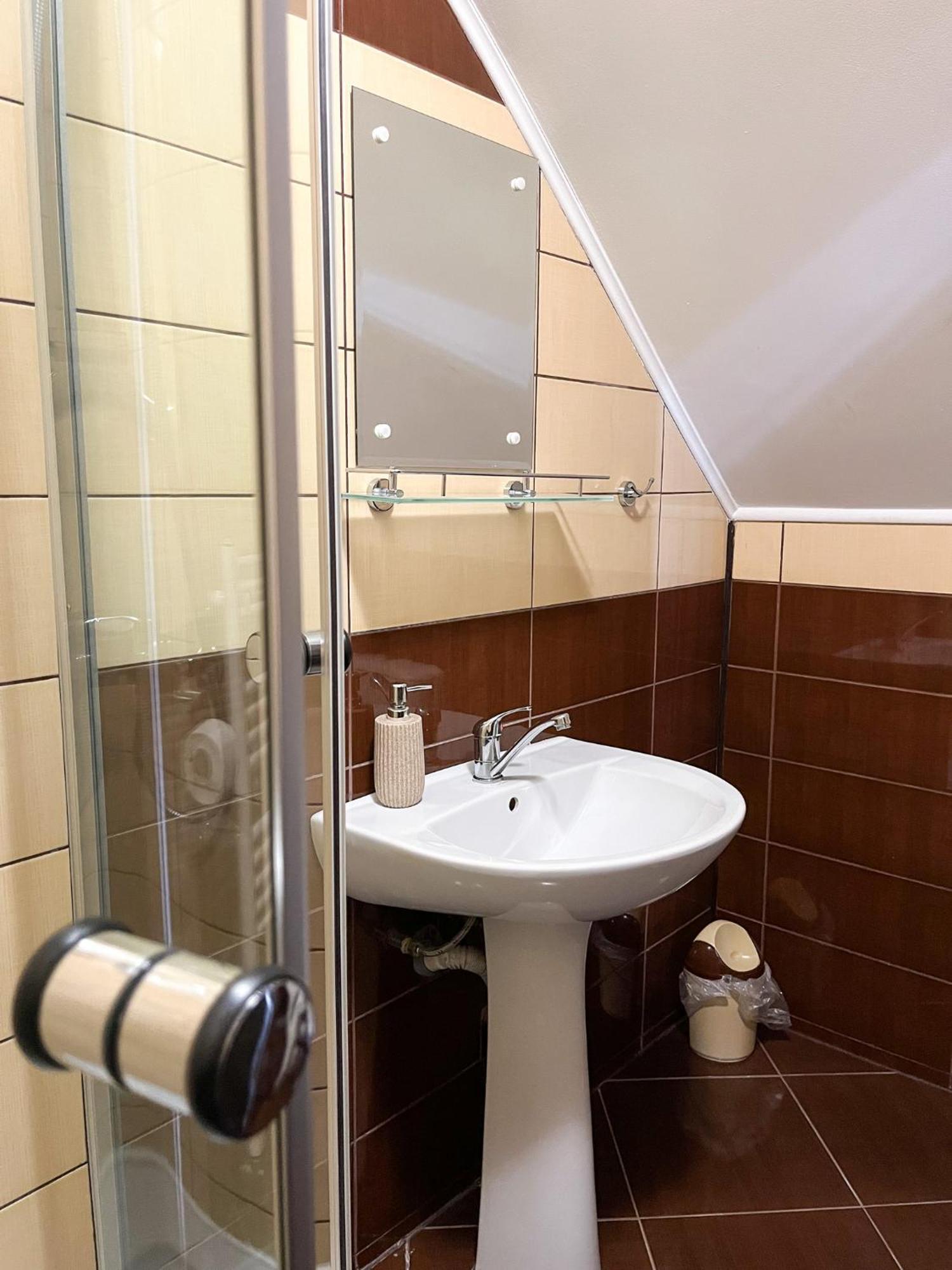 Pensiunea Aliart Zărneşti Buitenkant foto