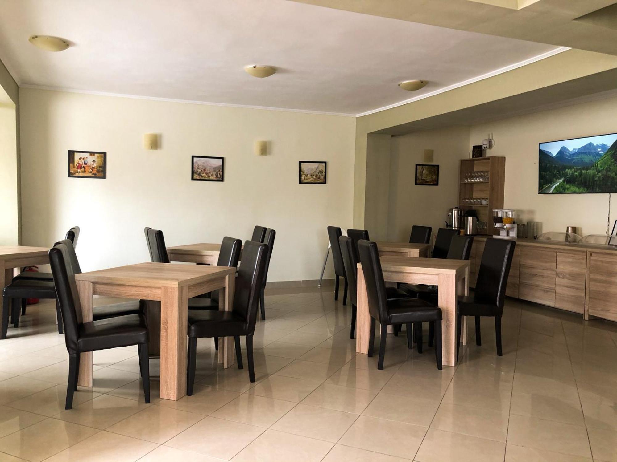 Pensiunea Aliart Zărneşti Buitenkant foto